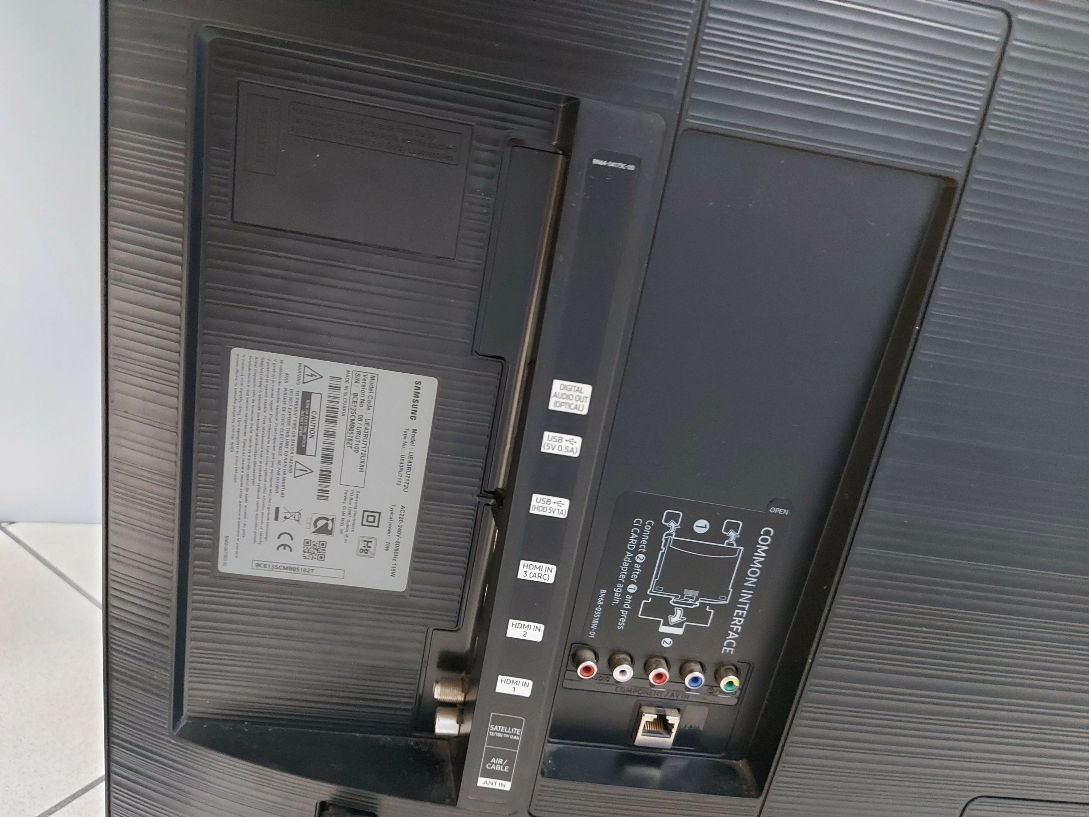 telewizor-samsung-ue43ru7172u-typ-telewizora-oled