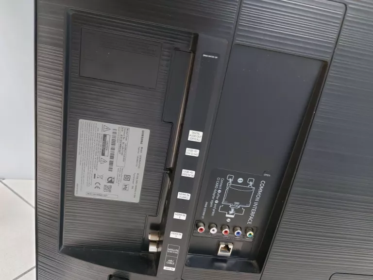 telewizor-samsung-ue43ru7172u-typ-telewizora-oled