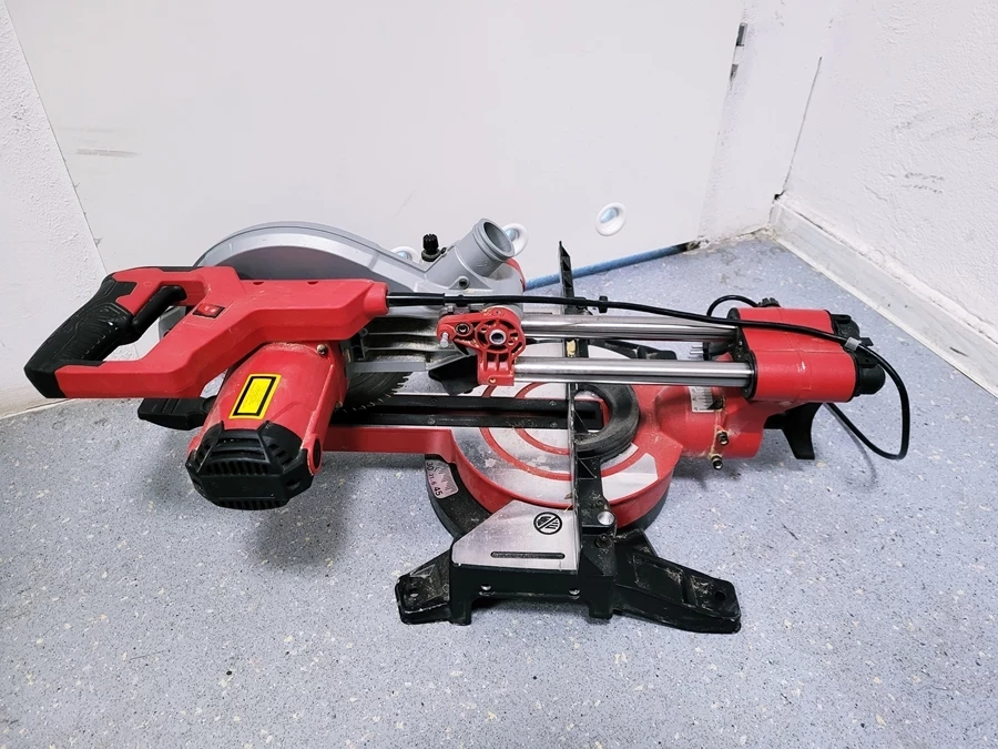 pila-ukosnica-meec-tools-009460-srednica-tarczy-216