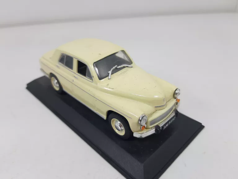 WARSZAWA 203 LEGENDY PRL SAMOCHÓD AUTO