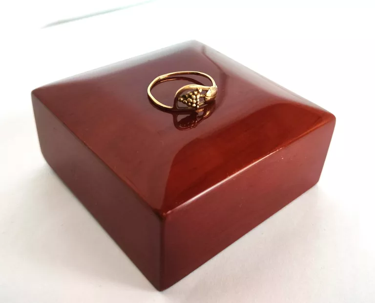 delikatny-zloty-pierscionek-585-110-r11-kamien-bez-kamienia