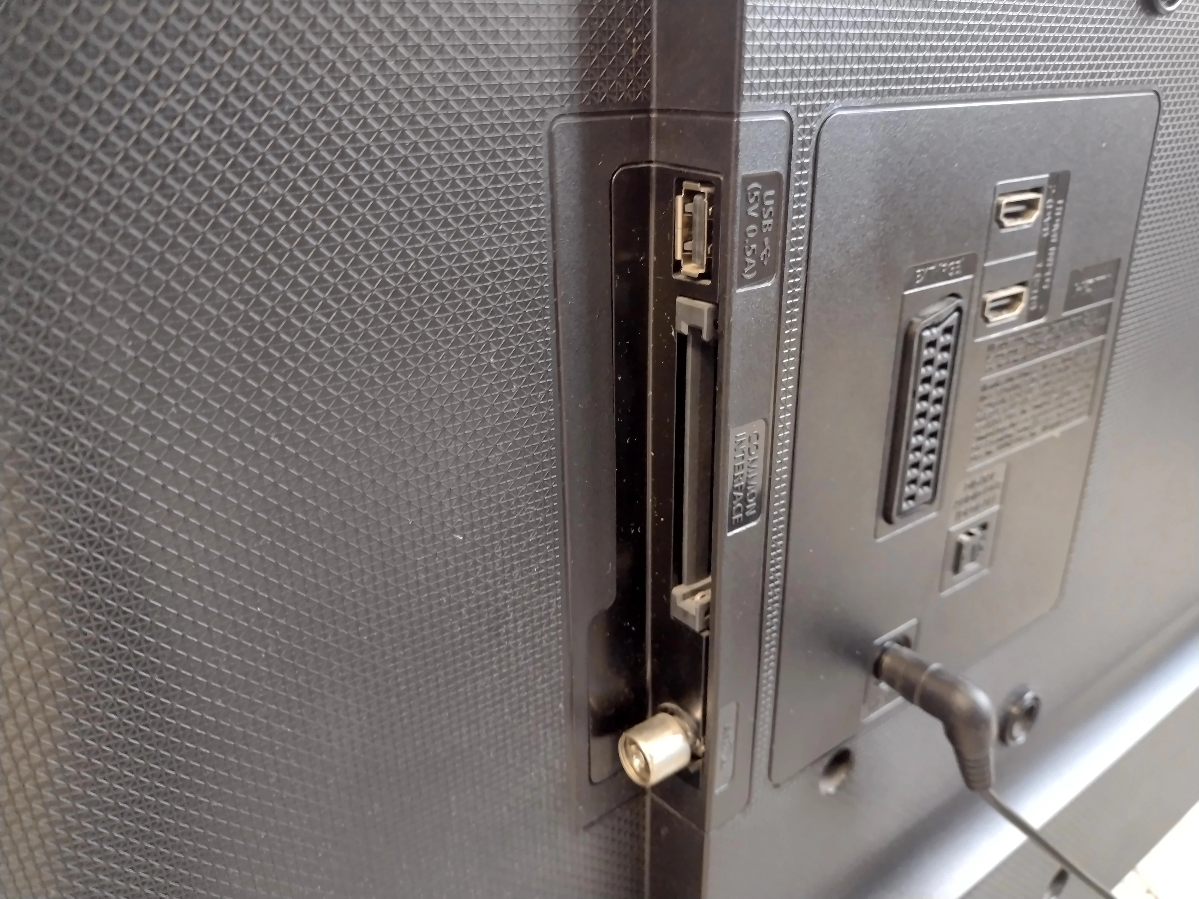 telewizor-samsung-32-ue32j4000-pilot-smart-tv-nie