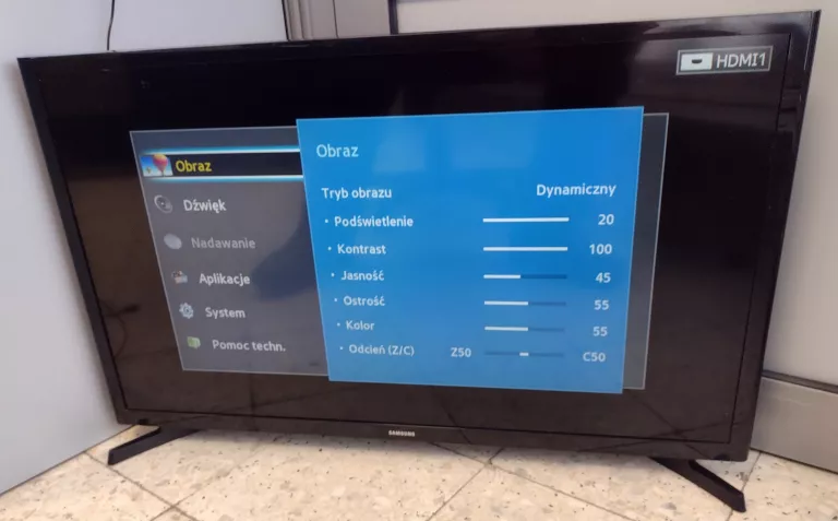 telewizor-samsung-32-ue32j4000-pilot-marka-samsung
