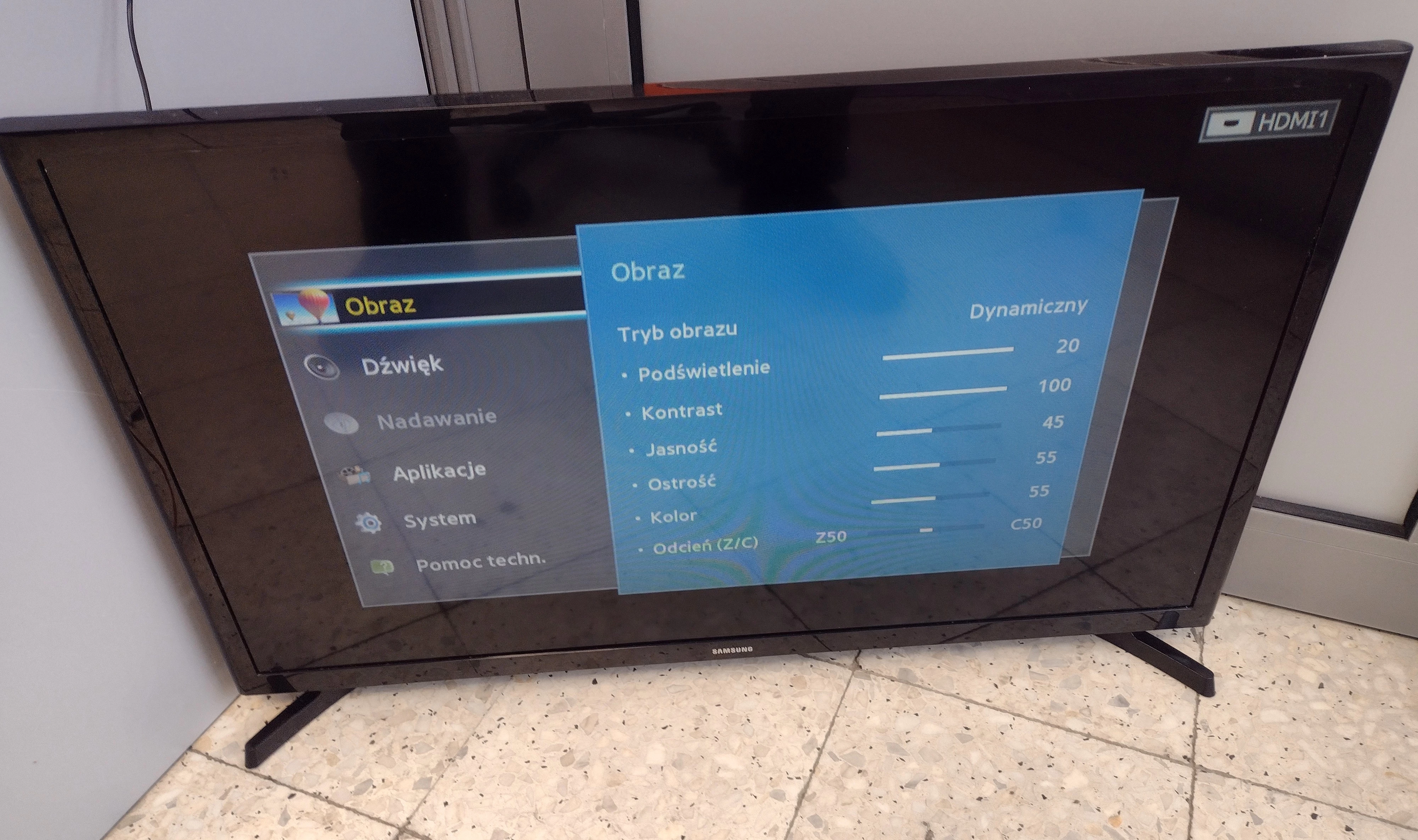 telewizor-samsung-32-ue32j4000-pilot-stan-uzywany