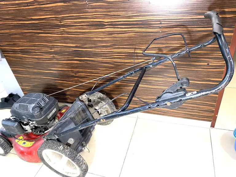 KOSIARKA SPALINOWA HOP Z SILNIKIEM HONDA