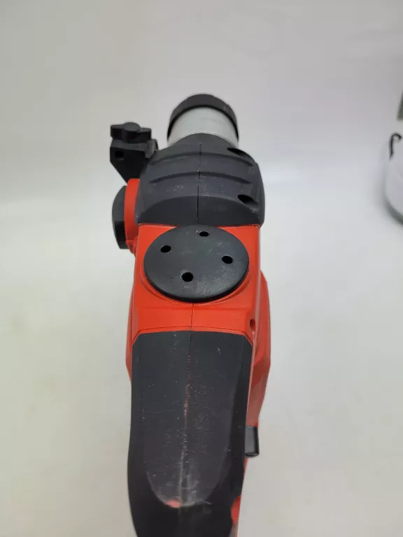 MŁOT UDAROWY EINHELL TC-RH 900 + WALIZKA
