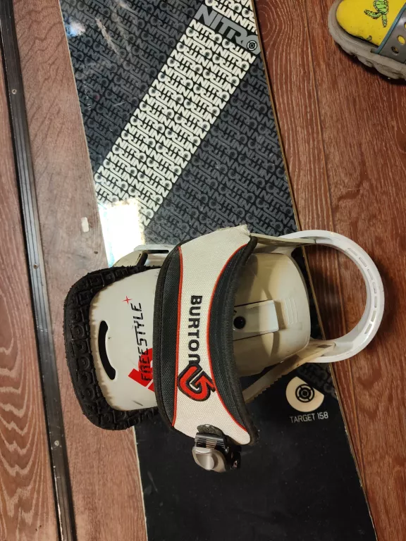 DESKA NITRO TARGET 158CM BURTON FREESTYLE