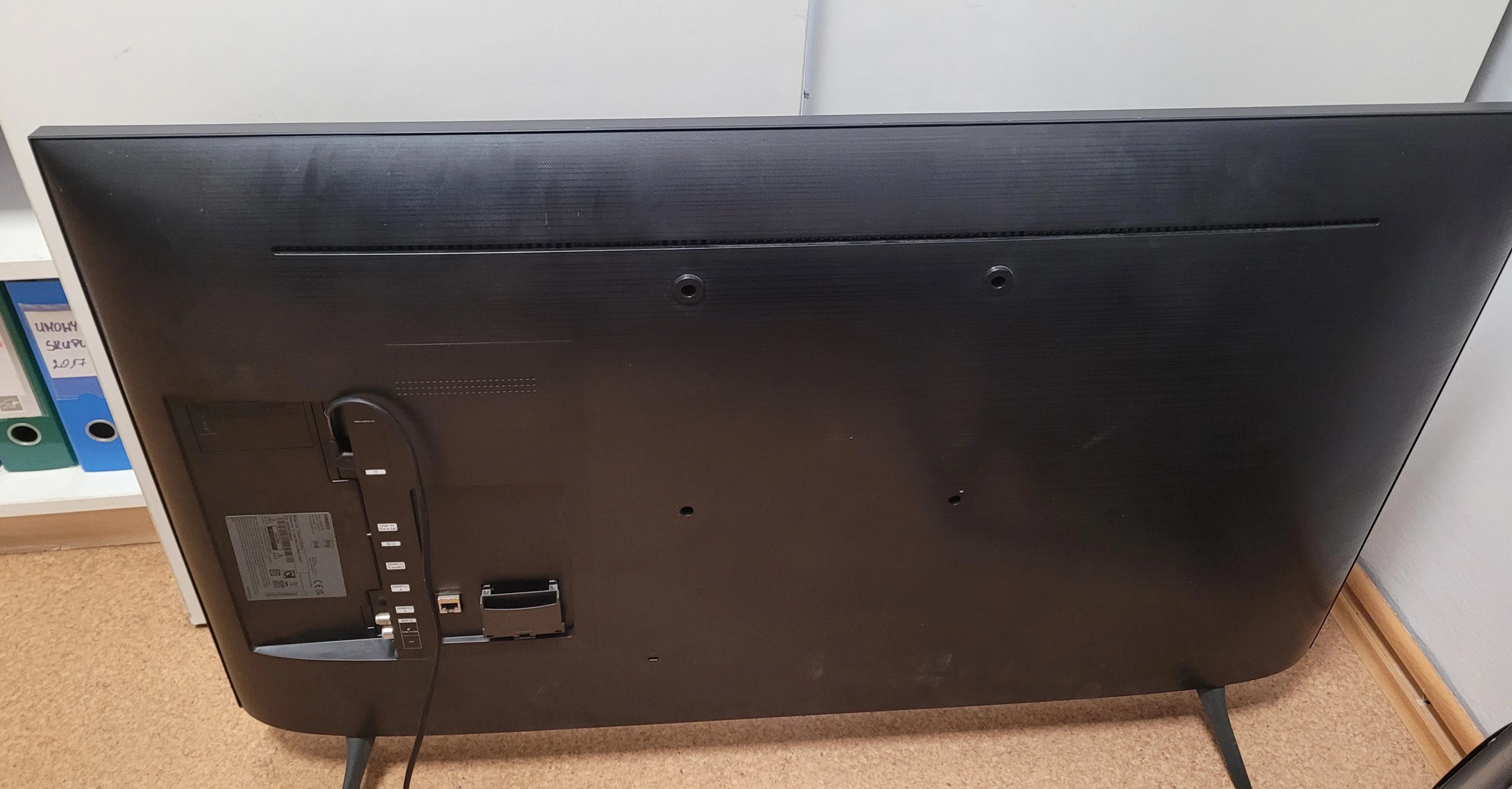 telewizor-samsung-uhd-4k-smart-43-au7172-pilot-marka-samsung