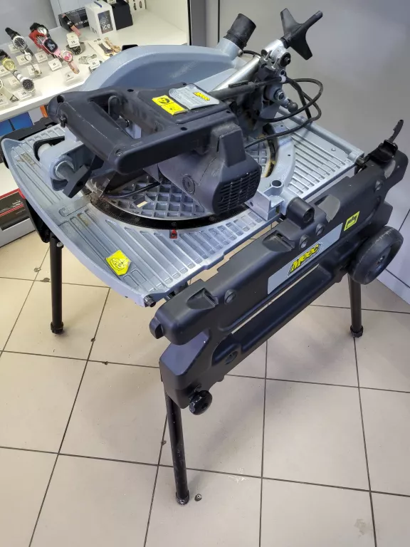 PILARKA TARCZOWA MEEC TOOLS 242-167 1800W