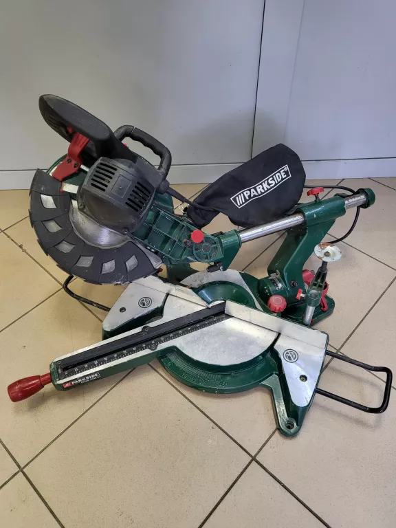 PARKSIDE PIŁA UKOŚNA PZKS 2000 A1 LASER 2000 W