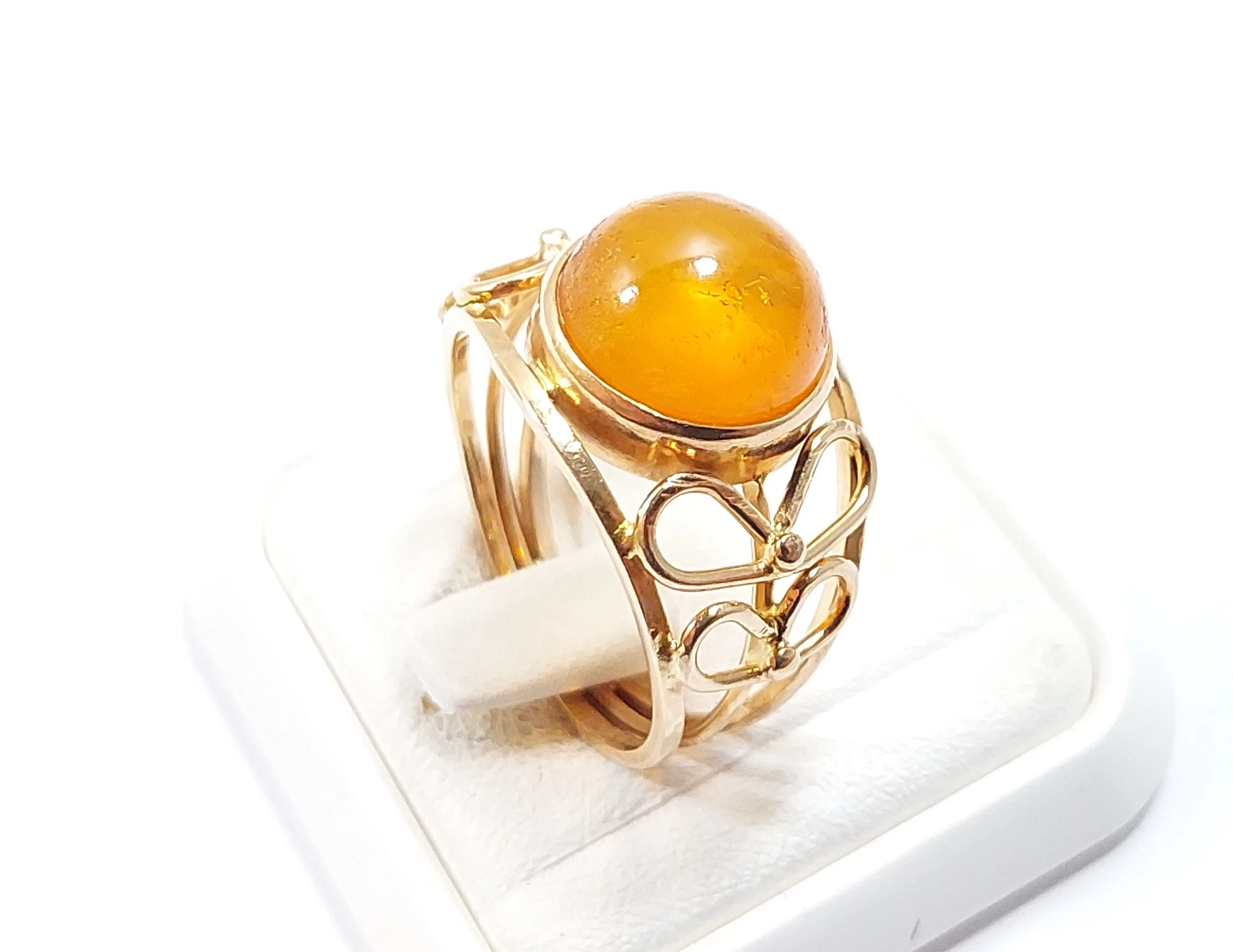 zloty-pierscionek-bursztynem-585-w611-r21-pulawska-26-warszawa