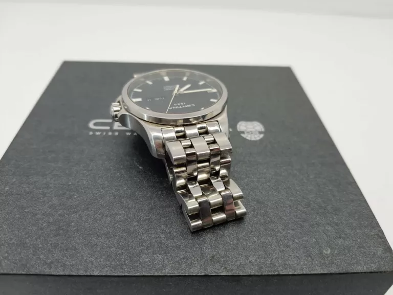 zegarek-certina-ds-first-gent-automatic-funkcje-datownik