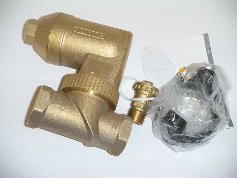 separator-zanieczyszczen-spirotrap-mbc-przylacze-wody-1