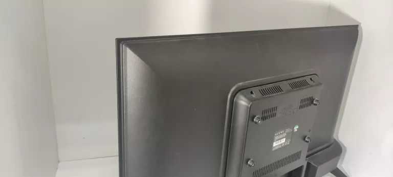 TELEWIZOR LED KIANO SLIMTV 32 / PILOT