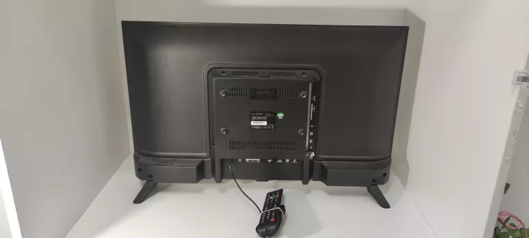 TELEWIZOR LED KIANO SLIMTV 32 / PILOT