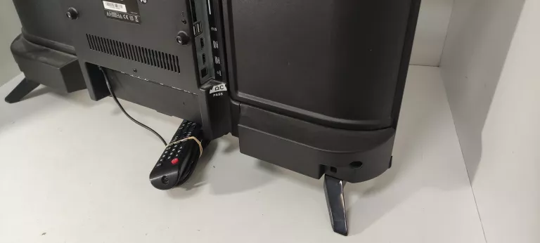 TELEWIZOR LED KIANO SLIMTV 32 / PILOT