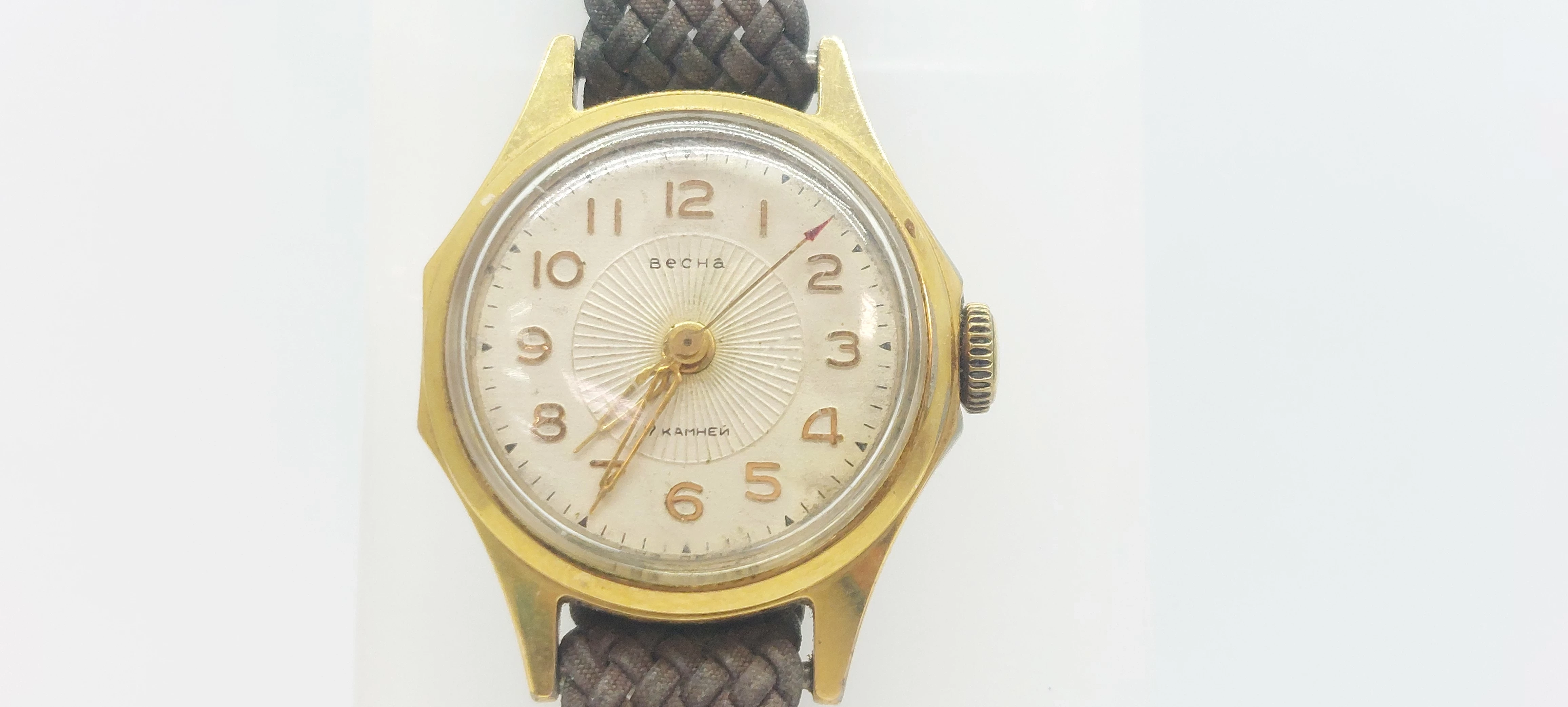 zegarek-wiesna-17-kamieni-1-maja-10-knurow-sj