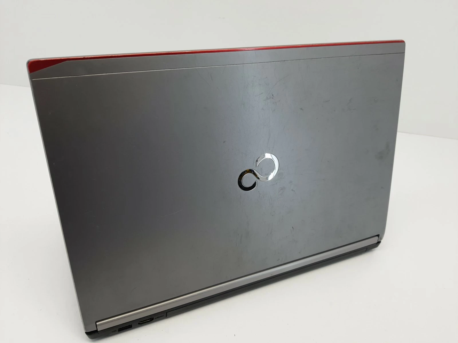 laptop-fujitsu-lifebook-e-series-i7-8gb-pojemnosc-dysku-256