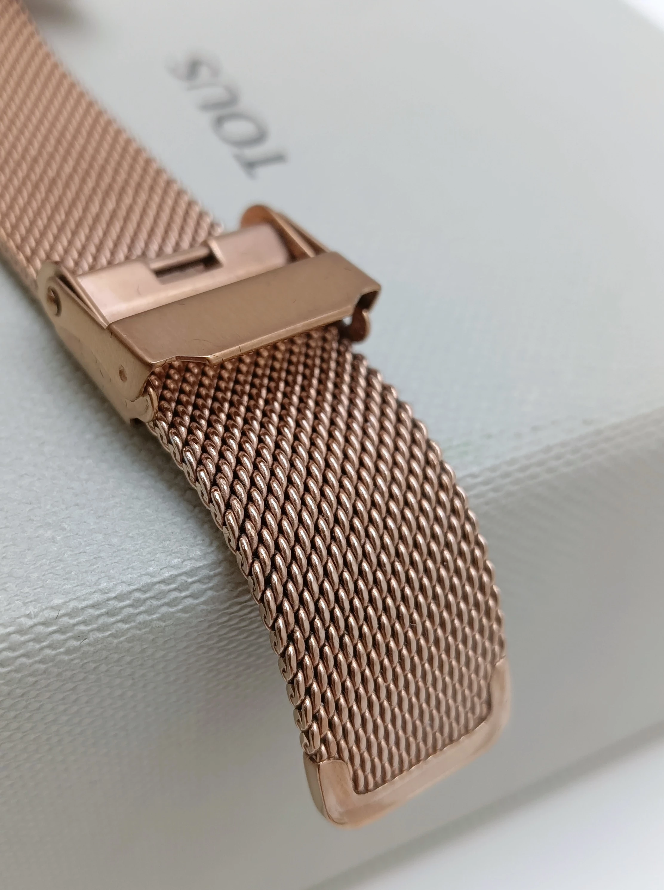 smartwatch-tous-000351650-certyfikat-komunikacja-bluetooth