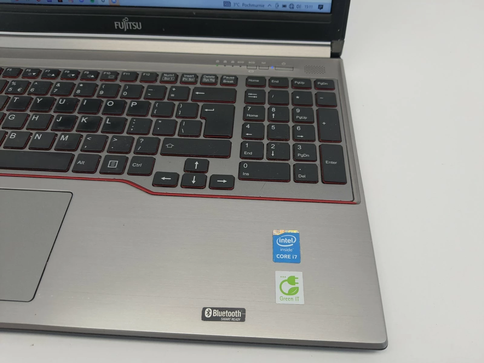 laptop-fujitsu-lifebook-e-series-i7-8gb-przekatna-ekranu-156