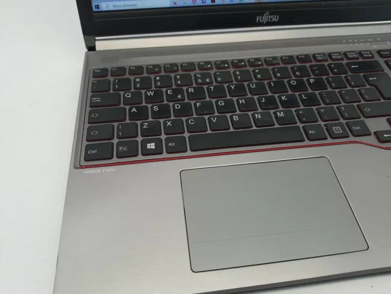 laptop-fujitsu-lifebook-e-series-i7-8gb-ean-gtin-5905045213215
