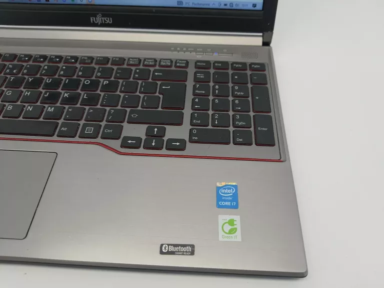 LAPTOP FUJITSU LIFEBOOK E SERIES I7 8GB