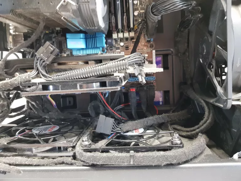KOMPUTER AMD FX 6300 SIX CORE AMD RADEON R9