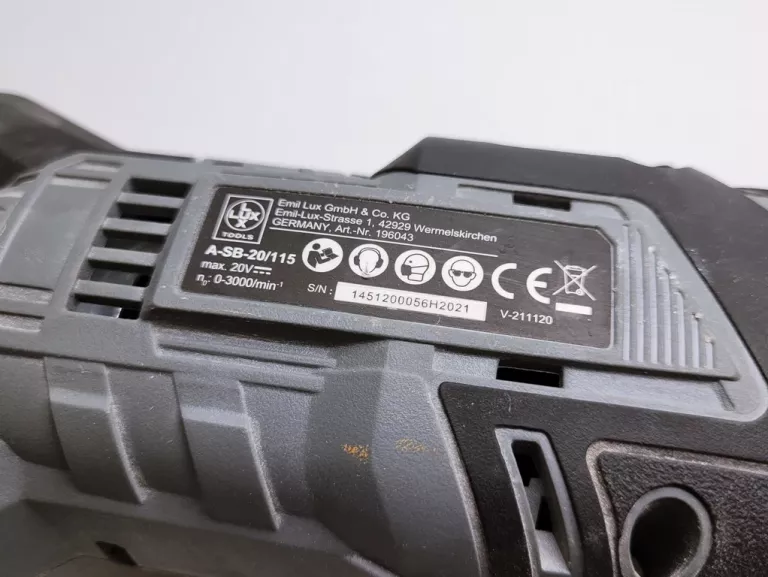 ZESTAW AKUMULATOROWYCH ELEKTRONARZĘDZI LUX TOOLS