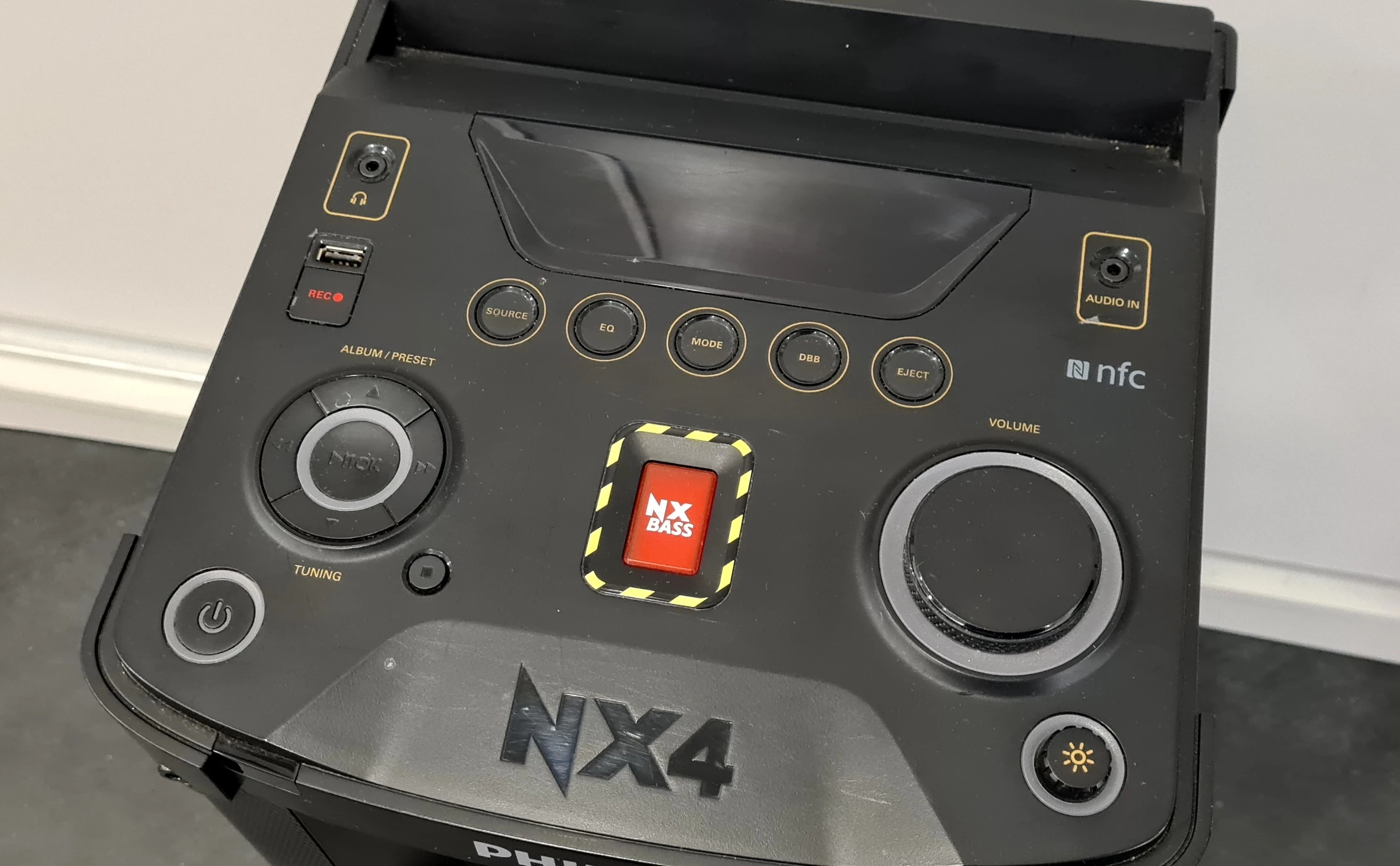 wieza-stereoglosnik-bluetooth-philips-ntx400-ean-gtin-4895185620435