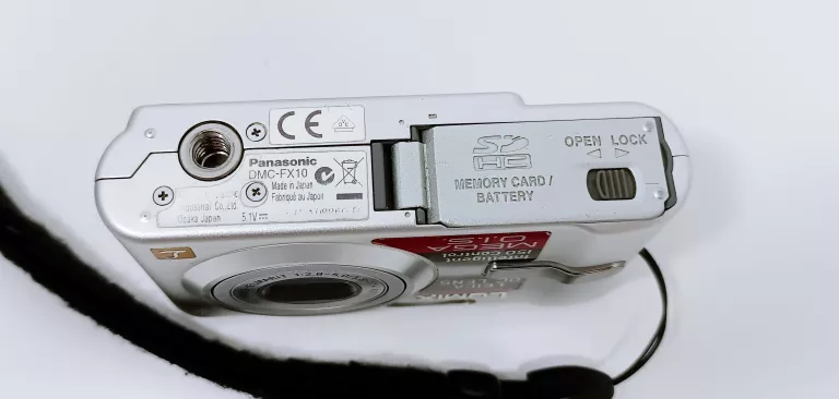 APARAT CYFROWY PANASONIC FX-10 SREBRNY