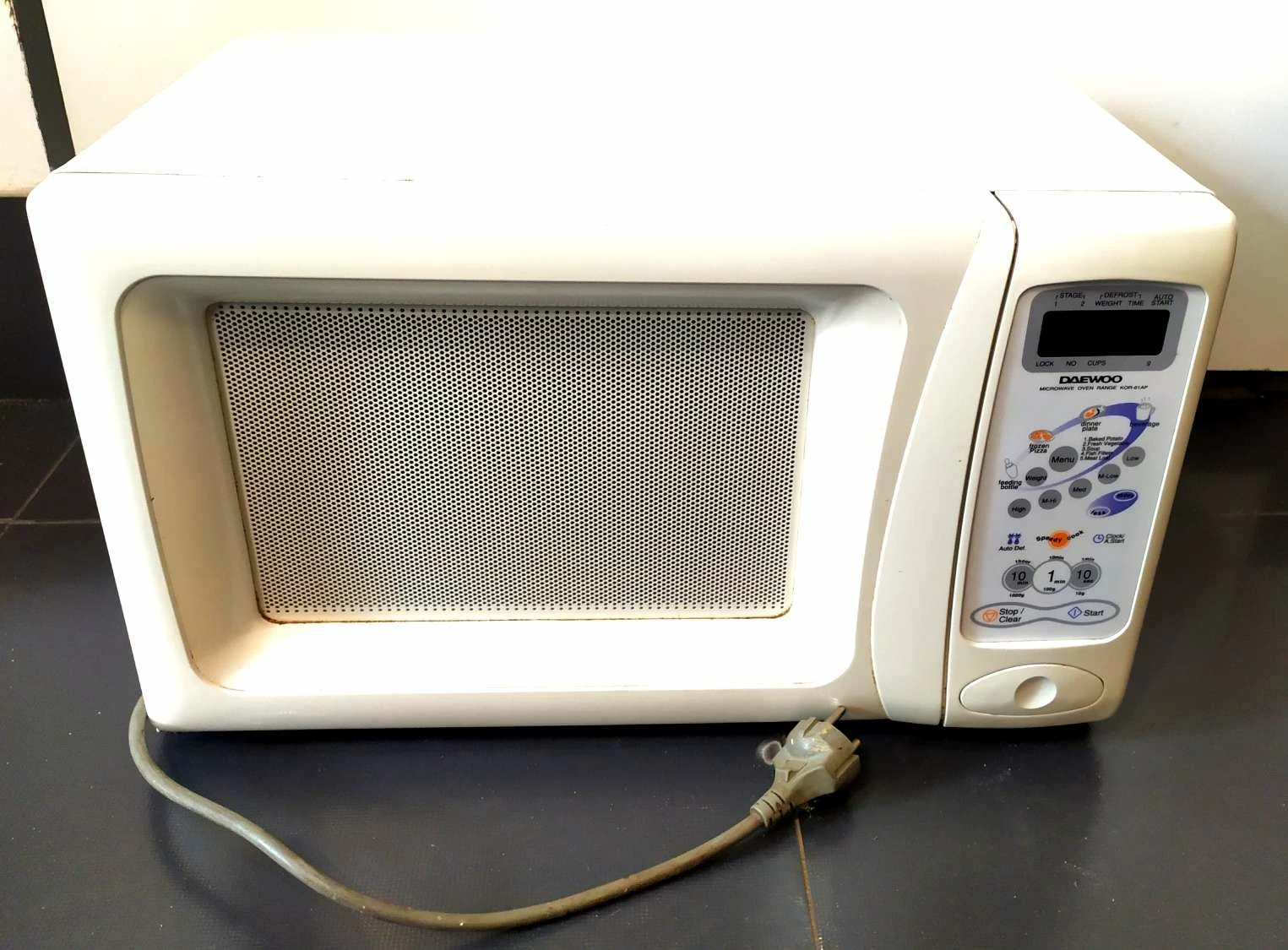 Daewoo KOR630A 800W Compact Microwave Oven - White 