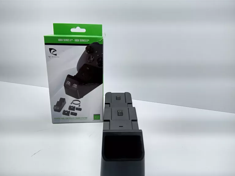 ŁADOWARKA DO PADÓW XBOX SERIES S JAK NOWA!