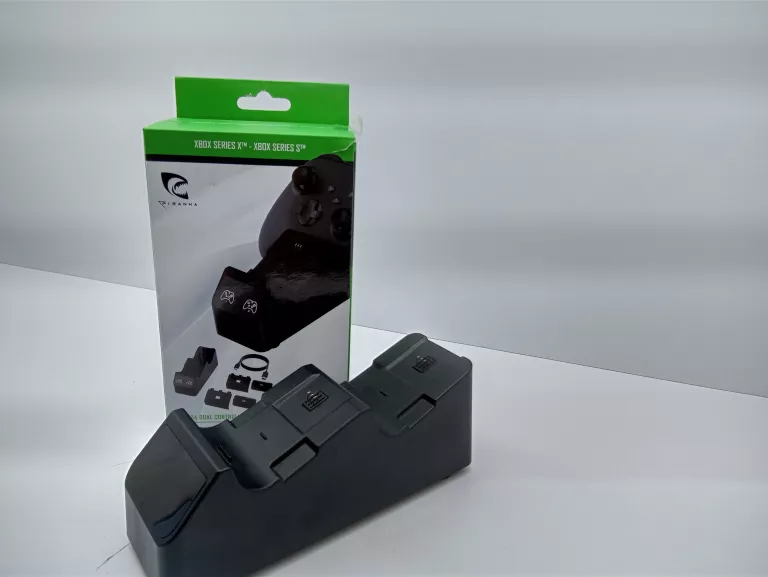 ŁADOWARKA DO PADÓW XBOX SERIES S JAK NOWA!