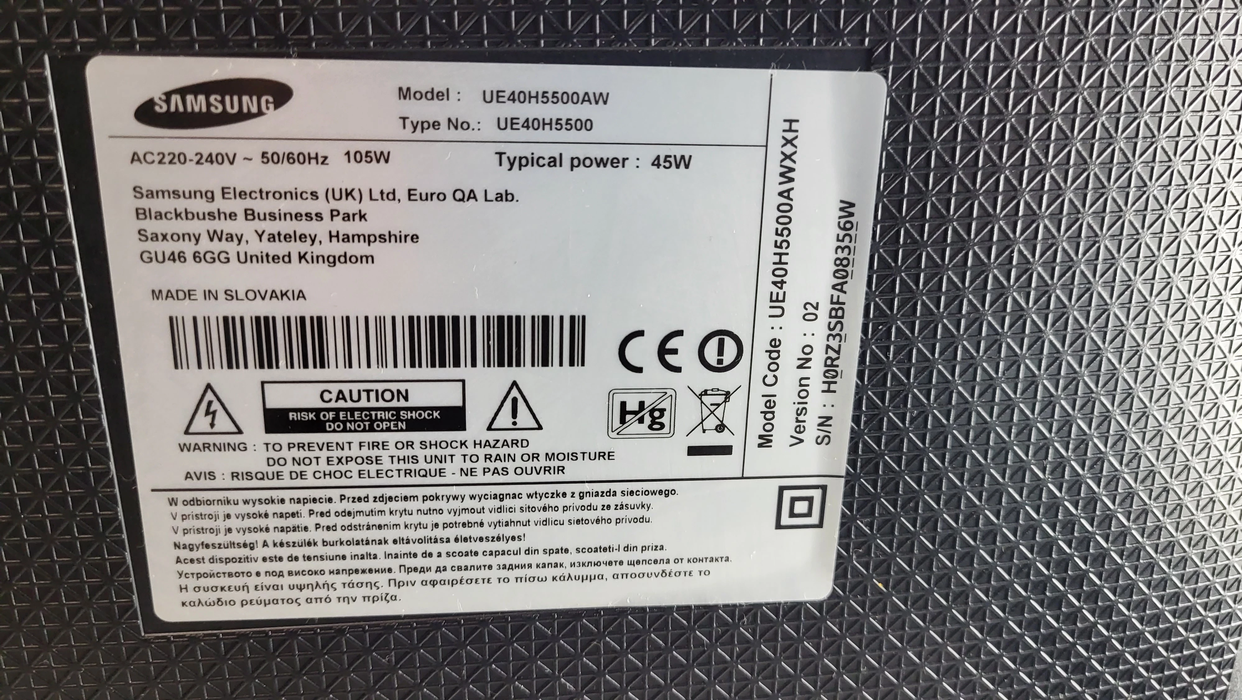 telewizor-samsung-ue40h5500-pilot-typ-telewizora-led