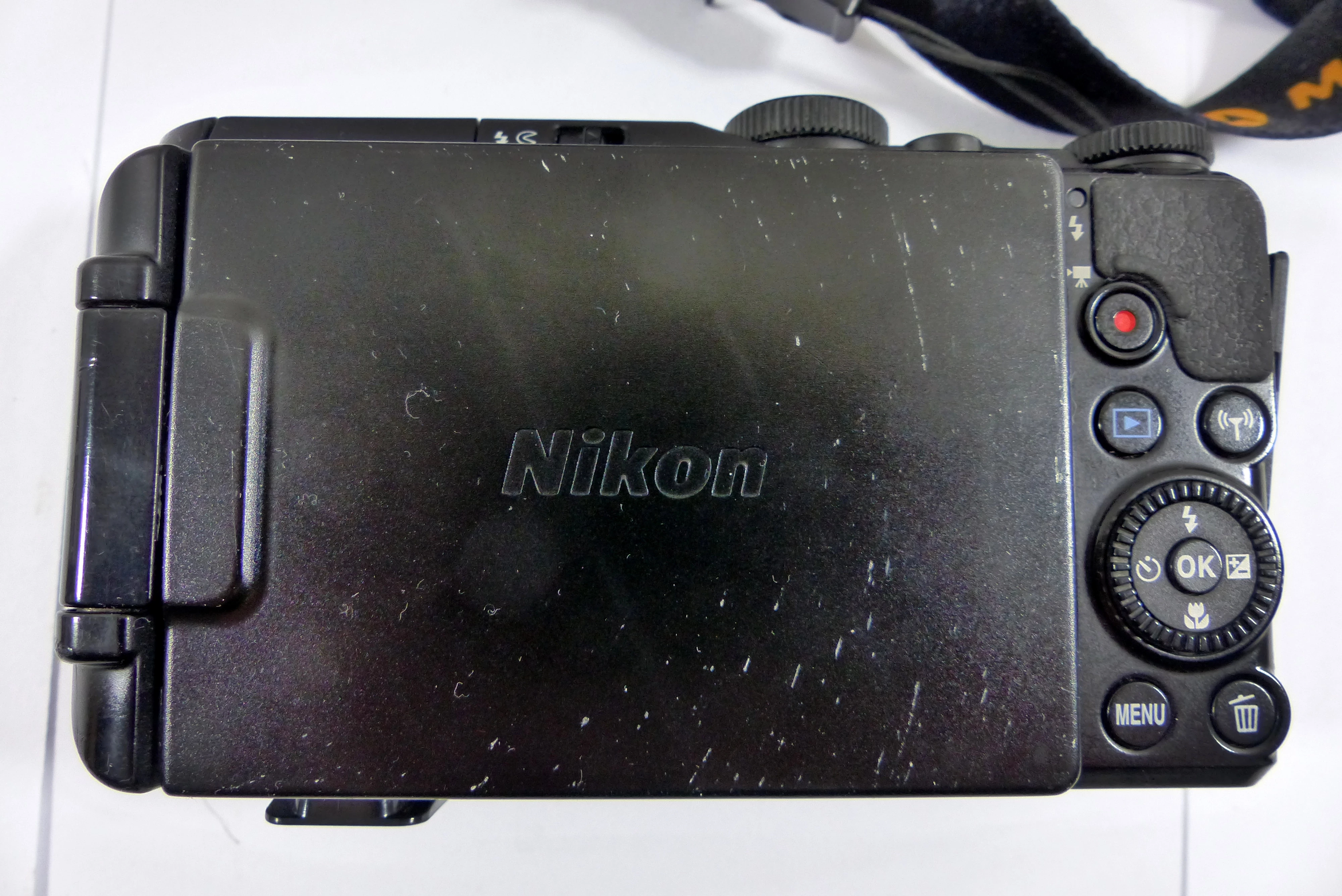 aparat-cyfrowy-nikon-s9900-czarny-stabilizacja-cyfrowa