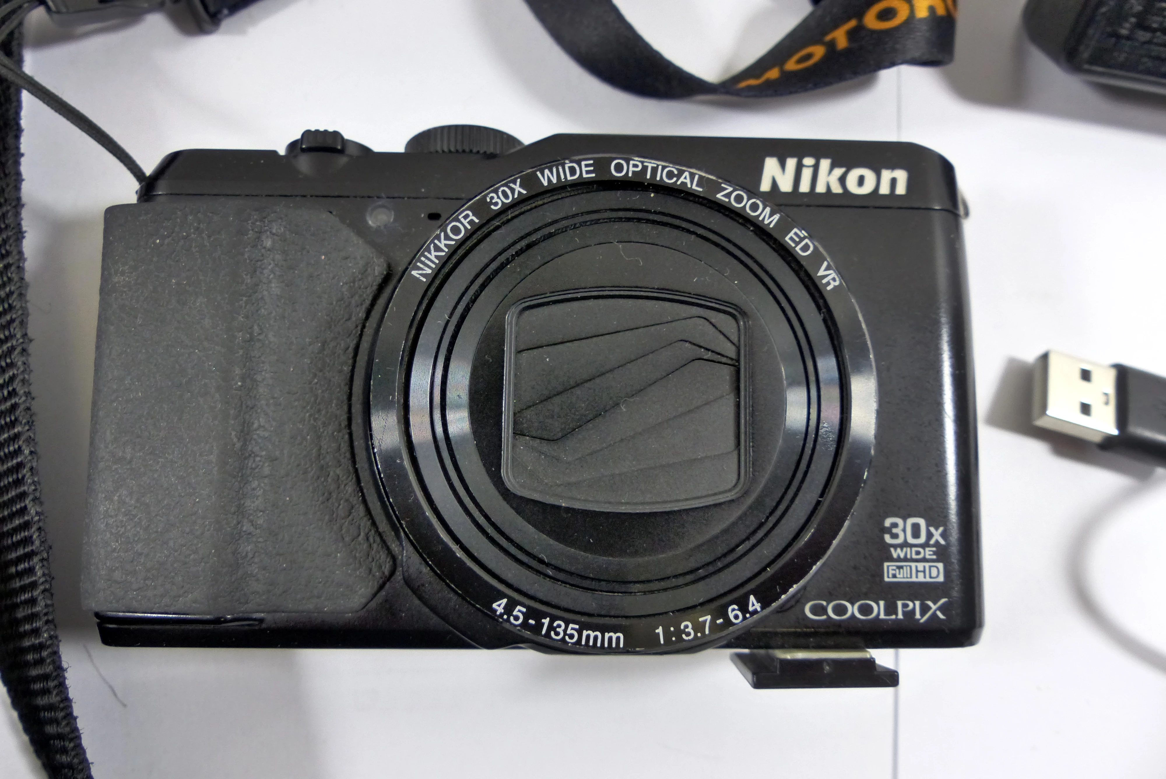 aparat-cyfrowy-nikon-s9900-czarny-stan-uzywany