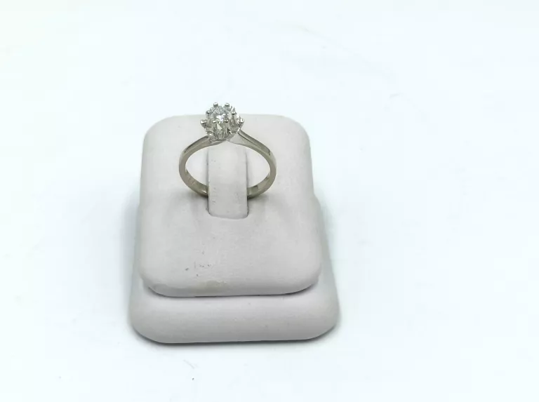 PIERŚCIONEK Z BIAŁEGO ZŁOTA Z DIAMENTEM BRYLANT 0,3CT ROZMIAR 13 CERTYFIKA