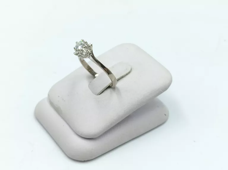 PIERŚCIONEK Z BIAŁEGO ZŁOTA Z DIAMENTEM BRYLANT 0,3CT ROZMIAR 13 CERTYFIKA