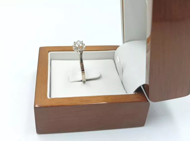 PIERŚCIONEK Z BIAŁEGO ZŁOTA Z DIAMENTEM BRYLANT 0,3CT ROZMIAR 13 CERTYFIKA