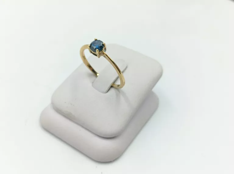 zloty-pierscionek-375-z-niebieskim-diamentem-brylant-05ct-rozmiar-22-9k-kamien-brylant