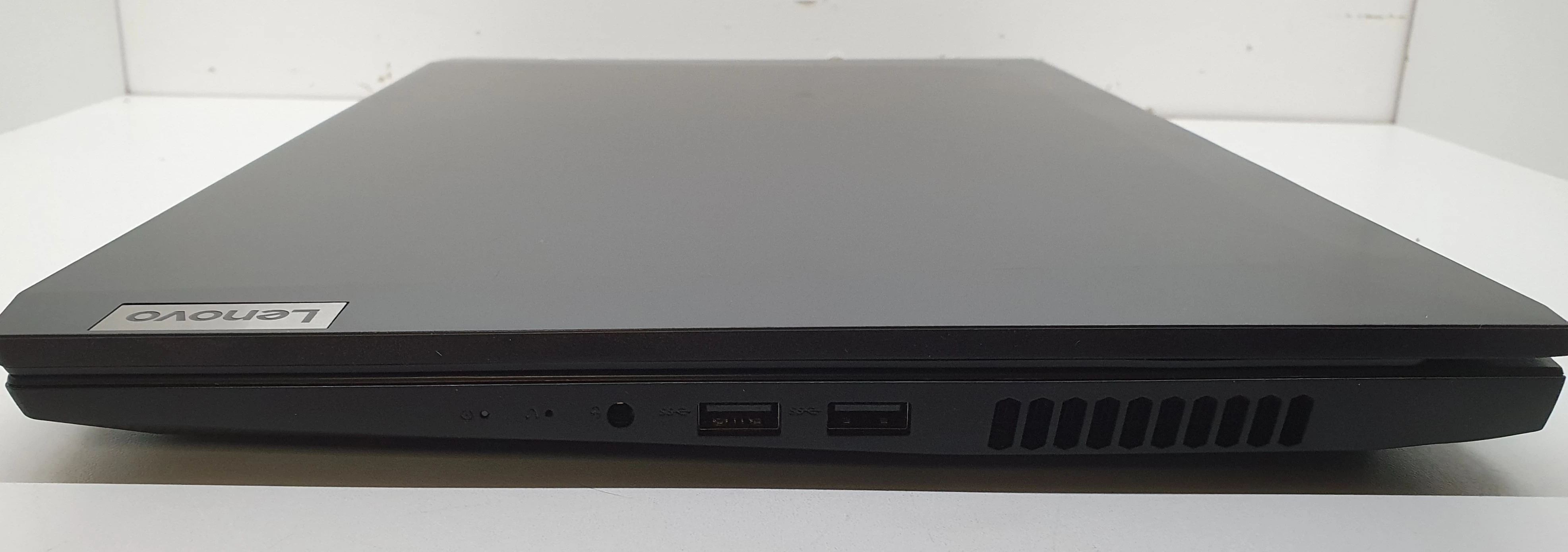 lenovo-ideapad-gaming-3-15ach6-amd-ryzen-5-gtx1650-przekatna-ekranu-156