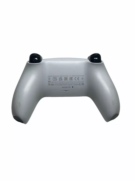 KONSOLA PS5 825 GB NAPĘD PAD GRA FIFA 21 PS4