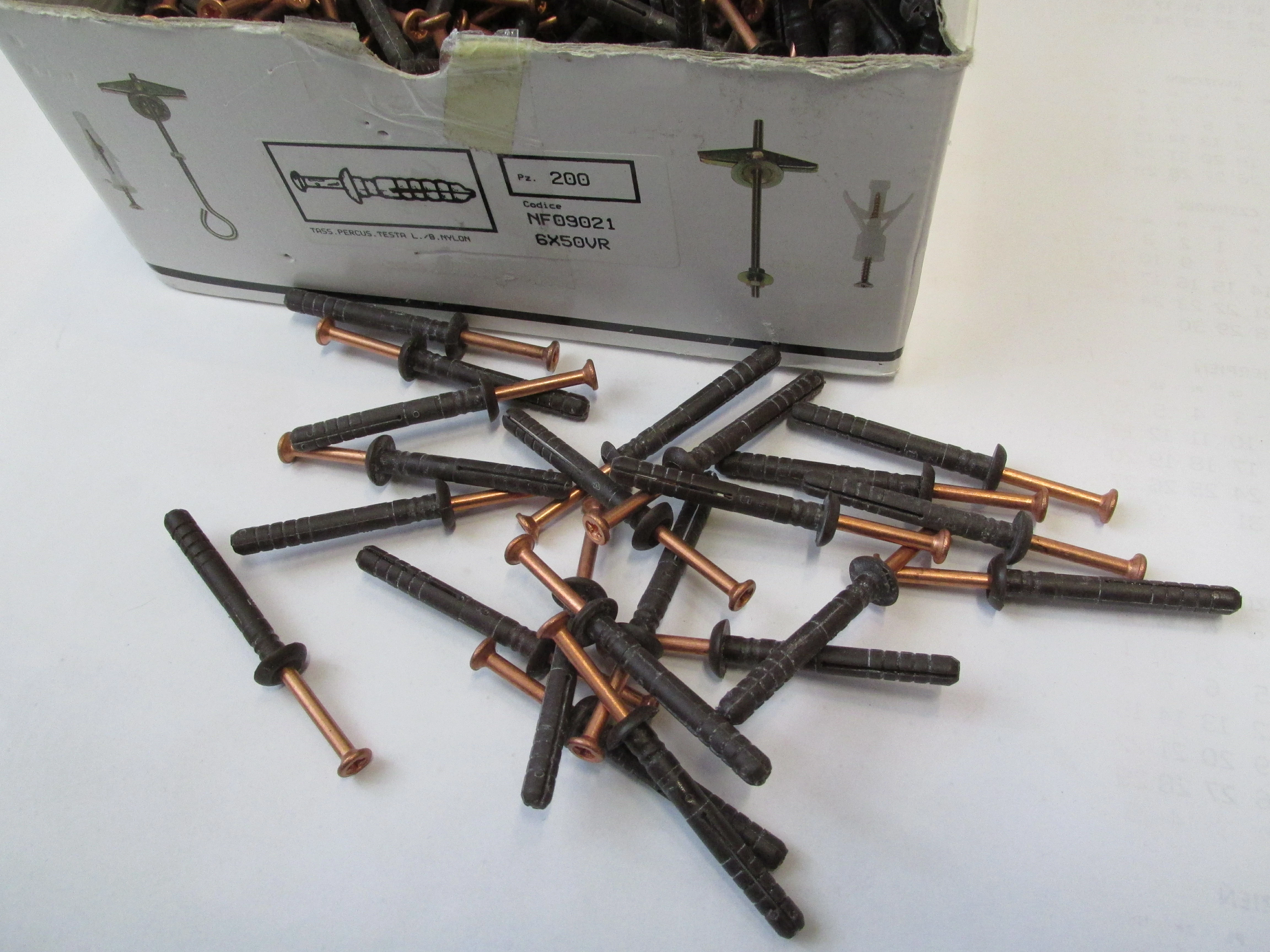 wkrety-akifix-nf09021-6x50vr-200szt-dlugosc-wkreta-5000