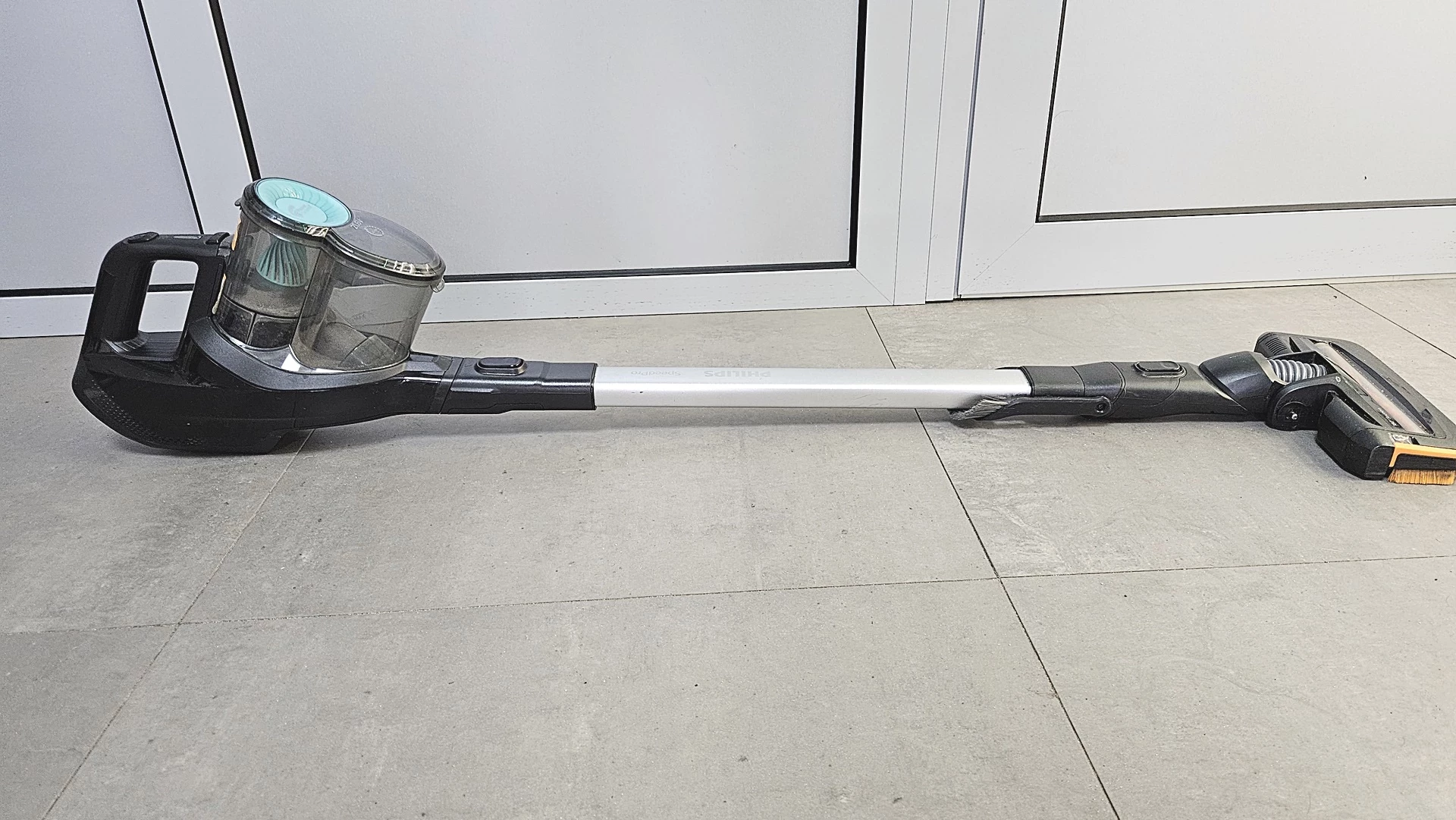 odkurzacz-pionowy-philips-speedpro-fc672601-marka-philips