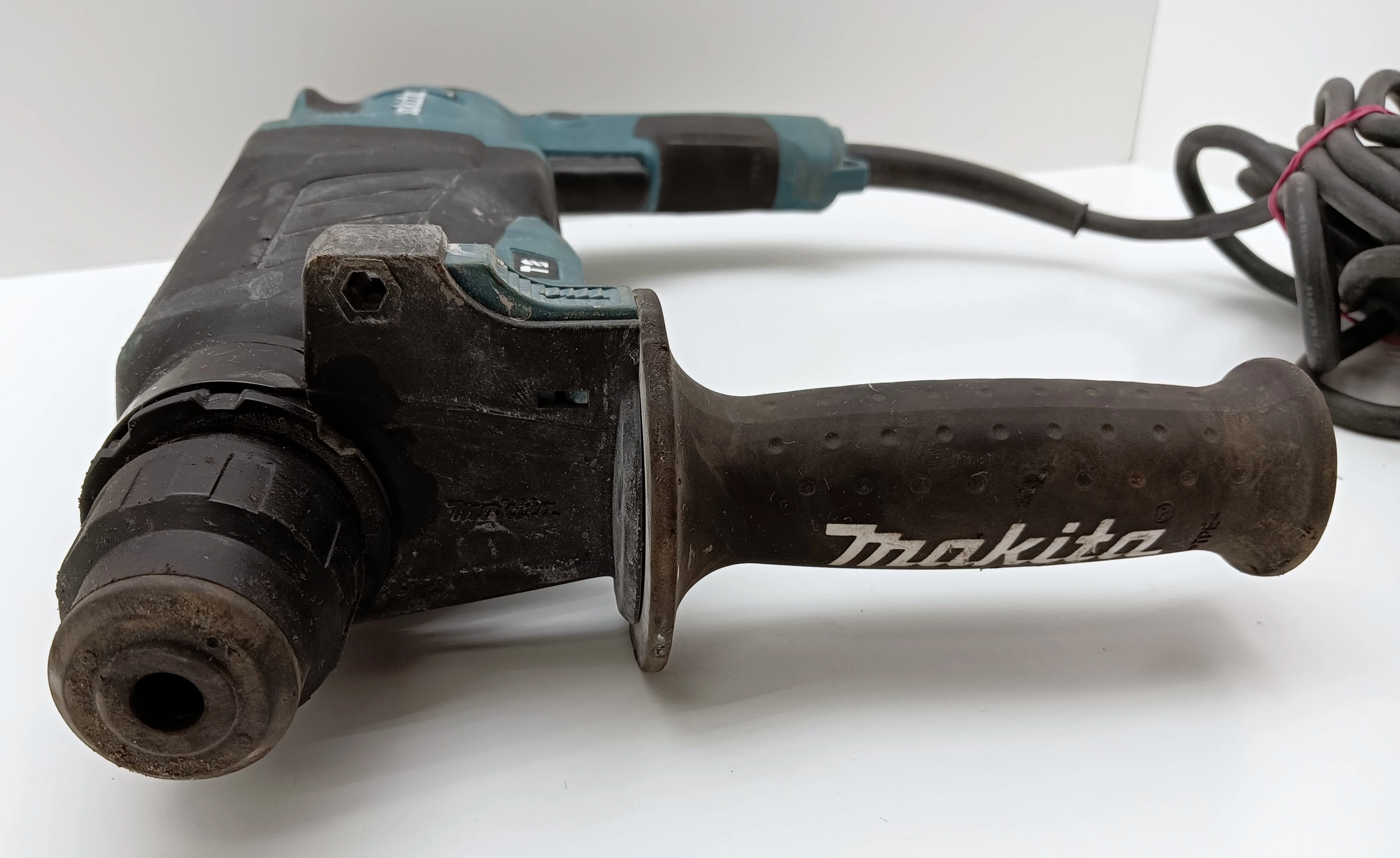 mlotowiertarka-makita-hr2630-typ-uchwytu-sds-plus