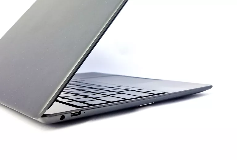 LAPTOP CHUWI CWI529
