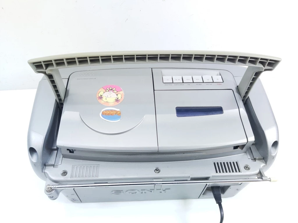 radioodtwarzacz-sony-cfd-s26l-kolor-srebrny