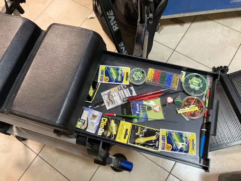 kosz-wedkarski-wyczynowy-rive-bogaty-zestaw-product-id-1943029f-8ebc-4c98-8fea-da0df7f6dc12