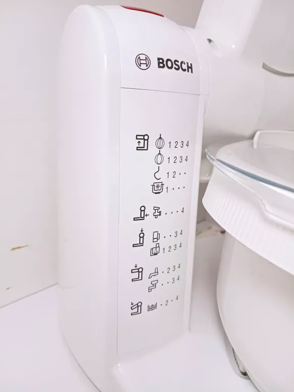 robot-kuchenny-bosch-cnum5stmisa-kolor-dominujacy-bialy