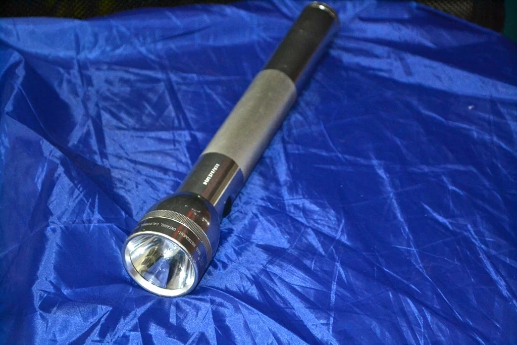 latarka-policyjna-mag-lite-usa-okazja-zapraszamy-stan-uzywany